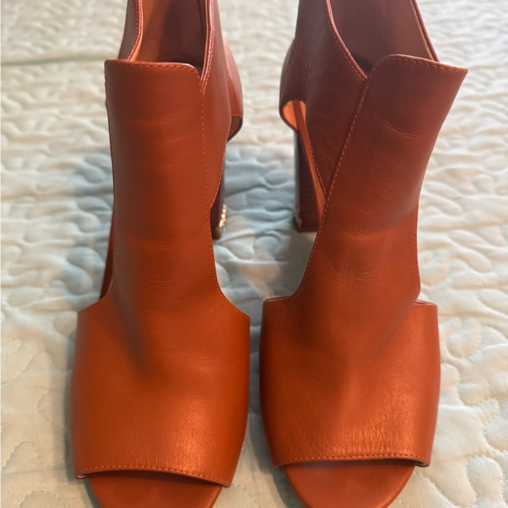 Michael Kors Tan Leather Heels with Gold Back Zip and Accents
